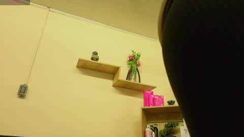 tylla__ online show from February 17, 2:32 am