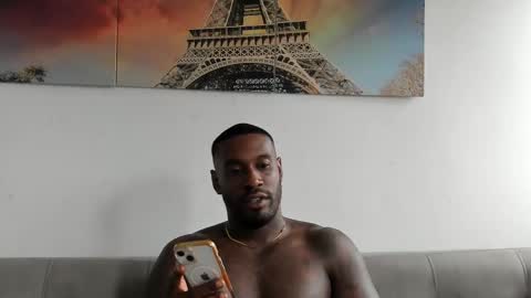 Snapshot of tyron_rulers chatting on October 13, 1:13 pm Dvid Rullers online show from October 13, 1:13 pm