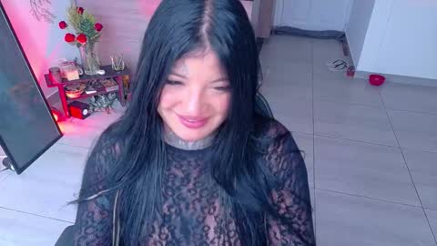 Franchesca  online show from November 24, 6:50 pm