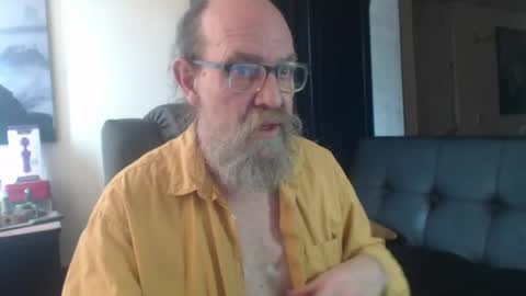 Uncle Hottie online show from July 17, 6:21 pm