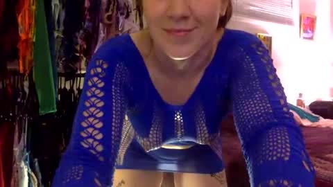 underground_babe online show from October 21, 6:07 am