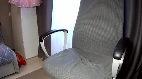 Mylittlecute online show from May 18, 6:52 am