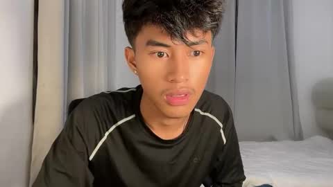 ur_fuckerbttm online show from February 16, 12:58 pm