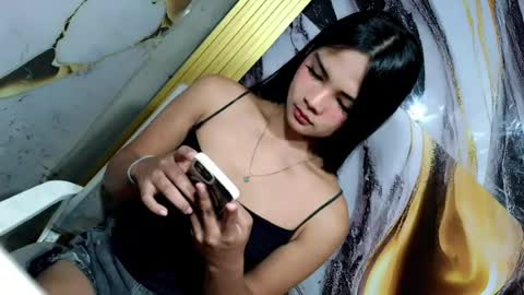 urasian_latinaxxx online show from July 12, 11:30 pm