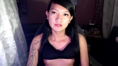 NEWRA  ALLISON online show from March 4, 5:34 pm