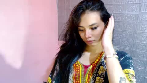 Clara online show from January 3, 5:53 pm