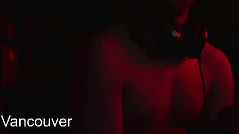 urboytoy_512 online show from June 10, 7:13 pm