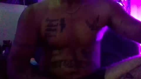 urdaddy875867 online show from May 17, 3:49 am