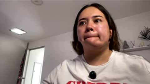 Mia Miller online show from December 1, 6:50 pm