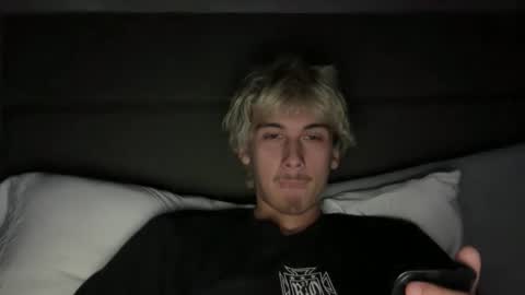 urfavcock6918 online show from April 4, 7:04 am