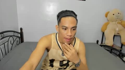 urfucker_vinz online show from February 3, 5:38 am