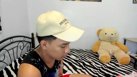 urfucker_vinz online show from May 11, 4:04 pm