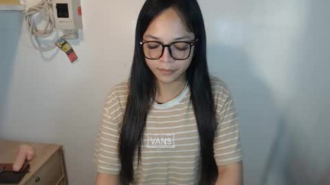 urhotangela online show from February 5, 6:33 pm