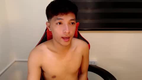 Ethan online show from November 21, 6:39 pm