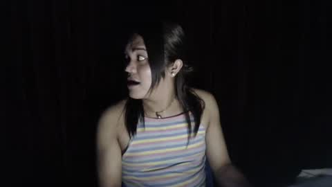 urhottie_bella online show from May 5, 4:46 pm