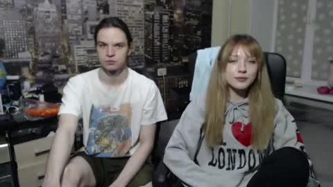 Mary online show from June 3, 8:03 pm