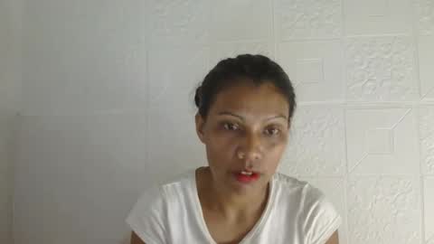 Snapshot of urpinaymorena chatting on February 13, 2:34 am Aleah online show from February 13, 2:34 am