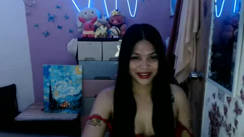hi im kim online show from June 18, 11:26 am