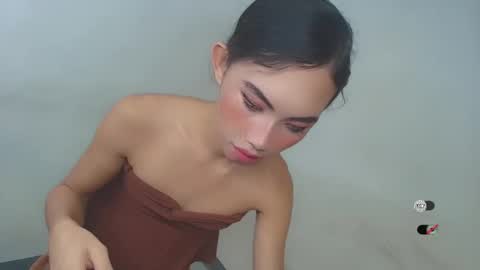 urpretty_mistake online show from February 14, 7:00 am