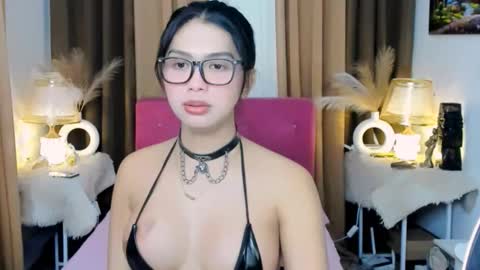 urwildest_margaret online show from November 27, 7:32 pm