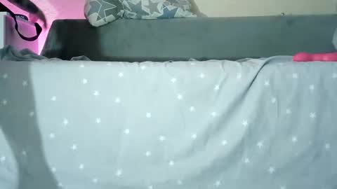 Leila online show from February 6, 4:05 am