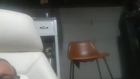 uwannnas online show from November 30, 3:30 pm