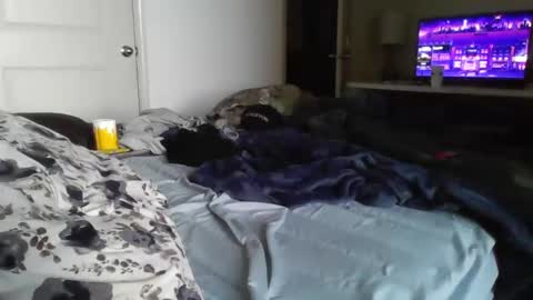 uzithebbc online show from December 5, 10:06 pm