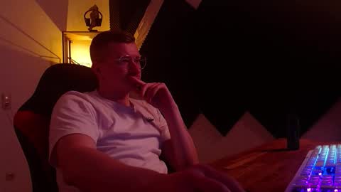 vacation__ online show from December 3, 3:45 pm