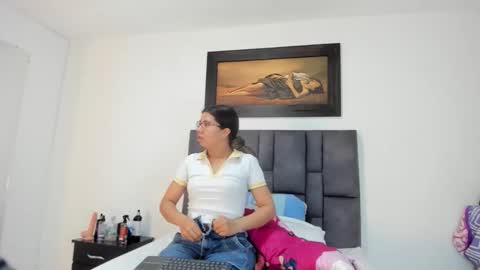 Vahiolet smith online show from March 3, 3:13 am