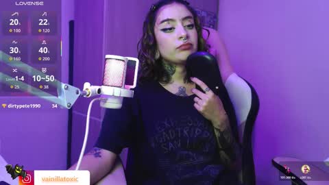 Vainilla Independent model online show from December 4, 1:27 am