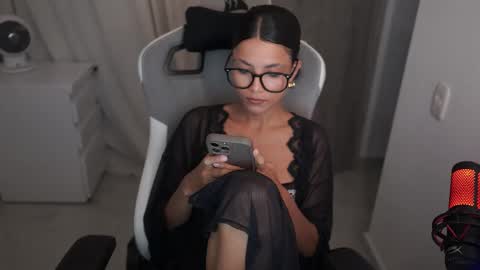 valecute01 online show from October 30, 4:13 am