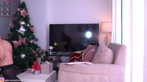 Snapshot of valensweetlove chatting on December 19, 6:34 pm Valen online show from December 19, 6:34 pm