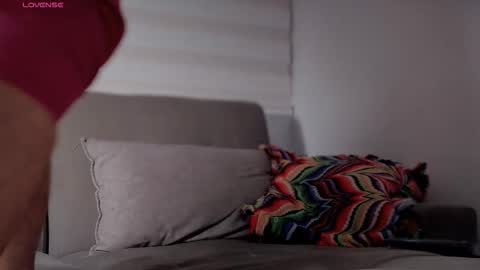 valenthinoking online show from November 6, 4:15 am