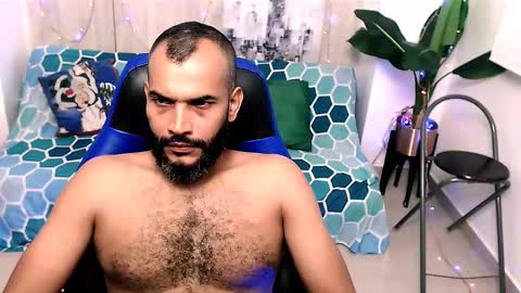 Valentine online show from December 2, 11:51 am