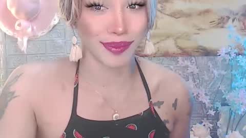 Amanda online show from April 24, 1:24 pm