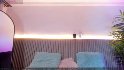 Valentina online show from March 3, 7:10 pm