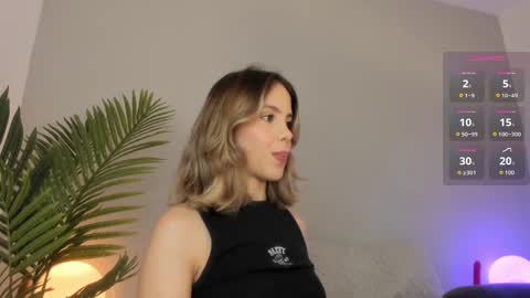 Snapshot of valentina_m17 chatting on September 27, 1:58 am VALENTINA online show from September 27, 1:58 am