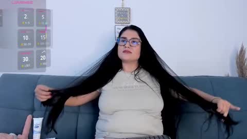 valentina_owens online show from December 17, 8:15 pm