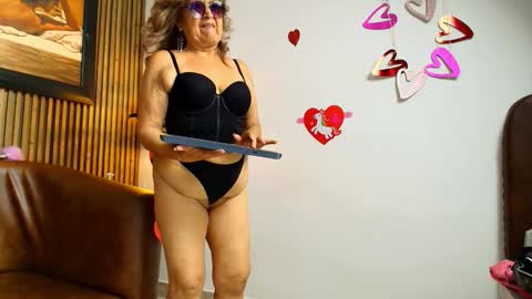 Snapshot of valentinadiazz1 chatting on September 22, 7:18 pm Ana online show from September 22, 7:18 pm