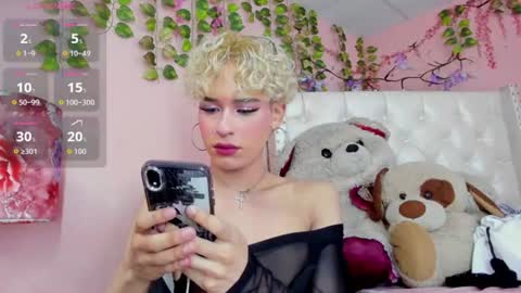 valentinee_xo online show from July 24, 6:21 am