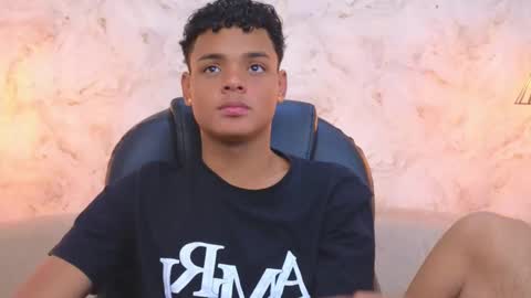 Snapshot of valentino_thompson chatting on October 13, 8:00 pm valentino_thompson online show from October 13, 8:00 pm