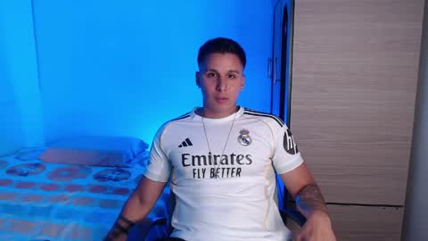 VALENTINO online show from April 9, 10:15 pm