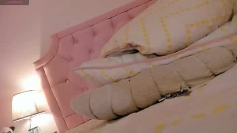 Vale Toro  online show from December 1, 1:09 pm