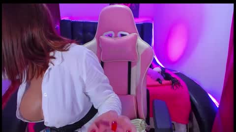 valeri_hilton online show from September 24, 12:39 am