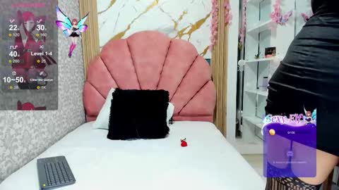 Costume lover online show from March 26, 2:44 pm