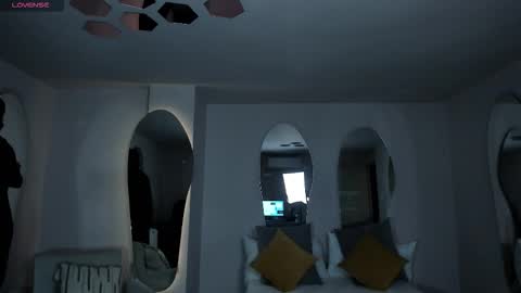 Vale  online show from February 3, 12:09 pm