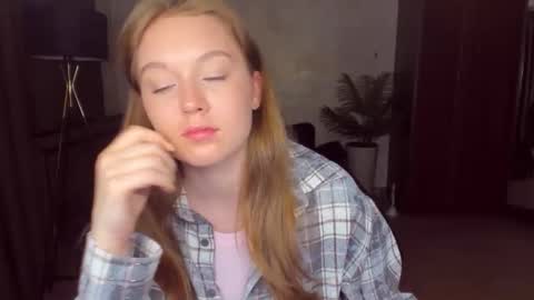 ValeriCherry online show from May 26, 2:45 pm