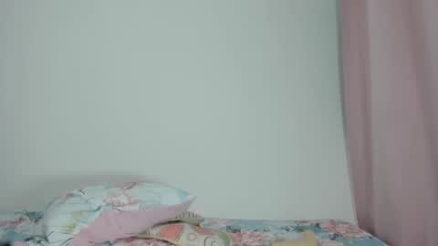 Snapshot of valerie_rouse chatting on September 18, 9:30 pm Valerie online show from September 18, 9:30 pm