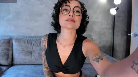  call me Val  online show from April 17, 4:09 pm