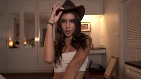 Valerie online show from April 10, 1:22 am